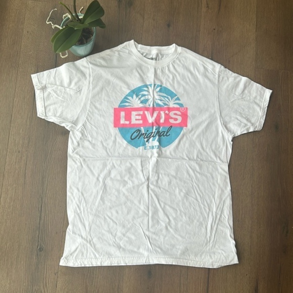 Levi’s Vintage Tshirt !!